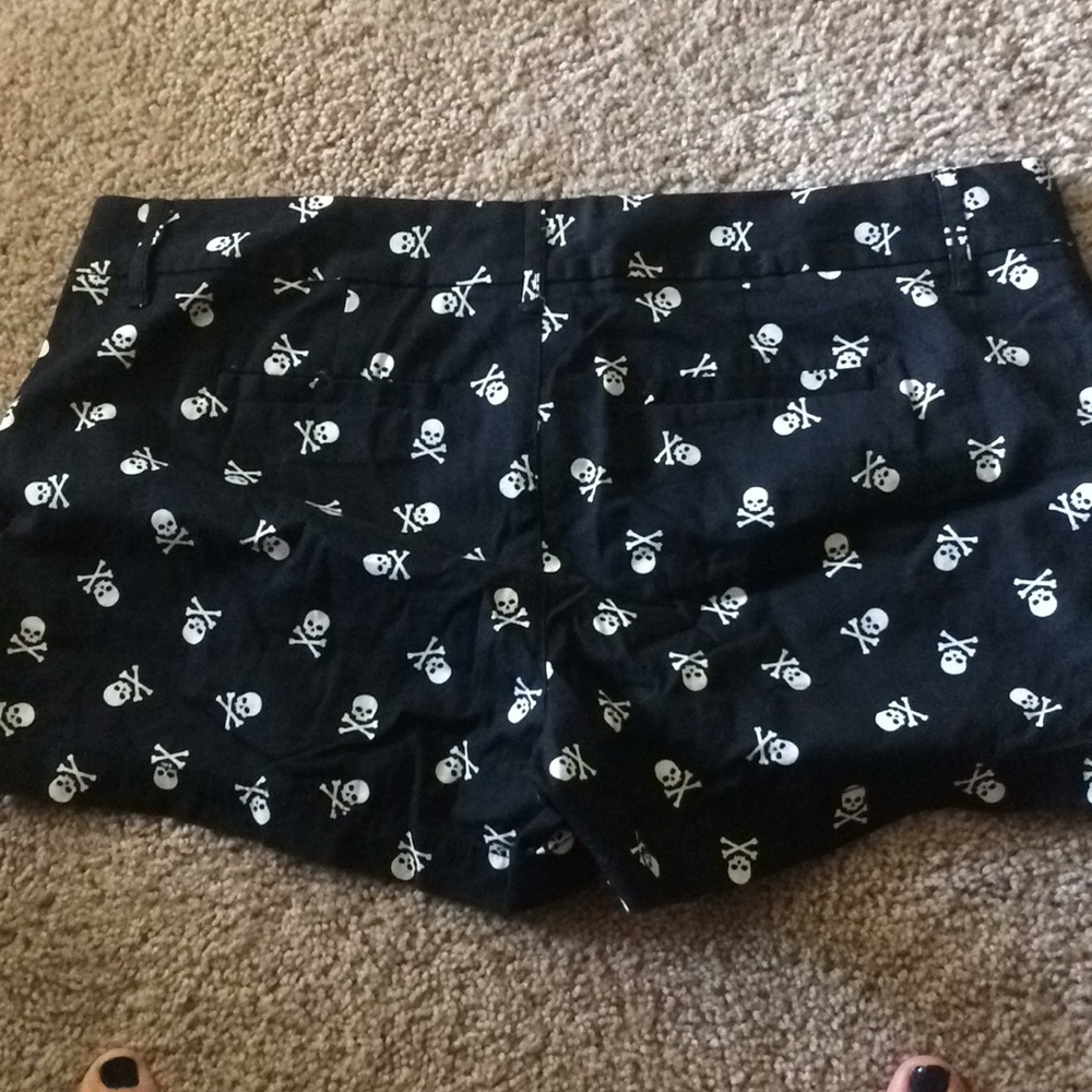 Skull shorts